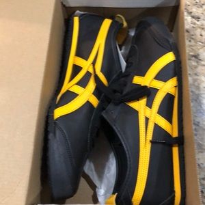 Onitsuka Tiger ASICS